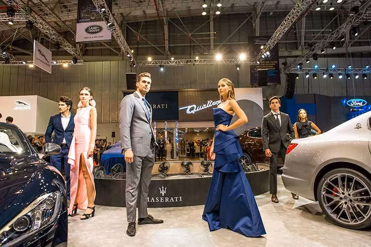 Mẫu xe sang Maserati Quattroporte GTS 2018 có mặt tại triển lãm Ô tô Việt Nam 2018 thuộc phiên bản GranLusso sang trọng. Ngoài ra, xe còn có gói trang bị nội thất Ermenegildo Zegna, một trong những nhãn hiệu thời trang danh tiếng tại Italy đã kết hợp với hãng xe sang Maserati.