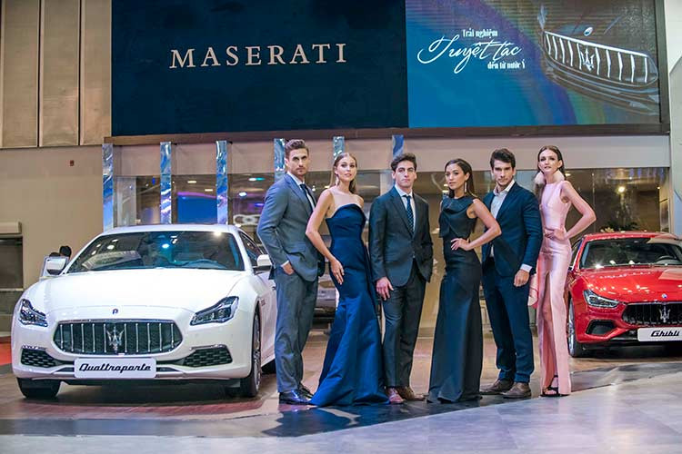 Động cơ trên mẫu xe Maserati Quattroporte GTS GranLusso 2018 kết hợp cùng với hộp số tự động 8 cấp ZF với chức năng sang số bằng cần số và chế độ sang số hoàn toàn bằng tay. Chiếc sedan hạng sang của Maserati có vận tốc tối đa 307km/h.