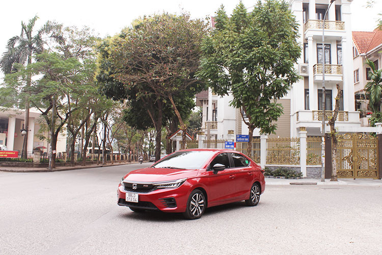 Honda City thế hệ mới được lắp ráp, phân phối chính hãng tại Việt Nam với ba phiên bản: RS, L, G với mức giá bán đề xuất của lần lượt cho 3 phiên bản là 599, 569 và 529 triệu đồng (đã bao gồm thuế GTGT). Mức giá này cao hơn một chút so với các đối thủ cùng phân khúc, nhưng mẫu xe này đã tạo được niềm tin trong một bộ phận lớn khách hàng nên vẫn thu hút được sự quan tâm và đánh giá cao tại thị trường Việt Nam.