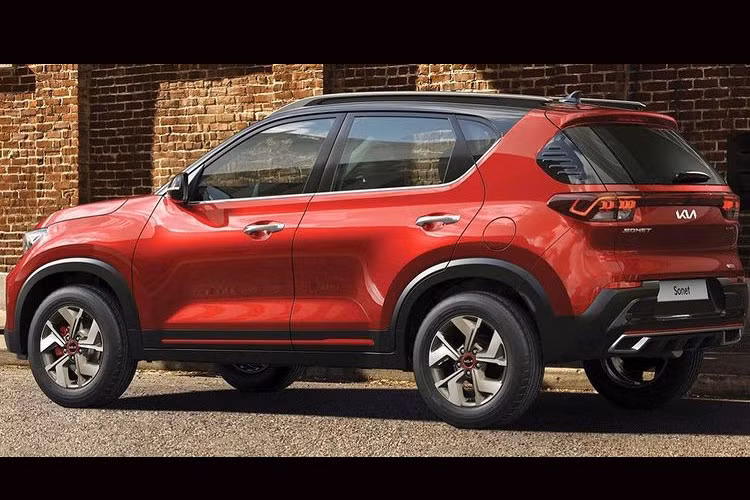 Cũng giống như Kia Seltos mới, Sonet 2021 tại thị trường Ấn Độ sẽ có tính năng ra lệnh bằng giọng nói "Hello Kia", dựa trên trí thông minh nhân tạo. Trước đây, tính năng này chỉ có trên bản GTX+ cao cấp nhất. Người lái có thể dùng tính năng này để đóng/mở cửa sổ trời.