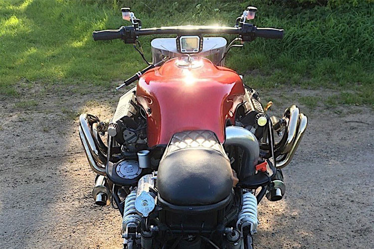 Xe đã chạy được 70,000 dặm (tương đương 112,650 km).