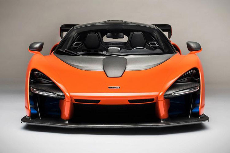 Nếu đã là một tín đồ chơi xe mô hình thì cái tên Amalgam Collection đã không còn quá xa lạ. Riêng phiên bản 1:8 của McLaren Senna còn phúc tạp hơn khi đơn vị này phải chịu quản lý và trải qua quy trình kiểm tra khắc nghiệt do các kỹ sư và nhà thiết kế của McLaren thực hiện trước khi tiết lộ trước công chúng.