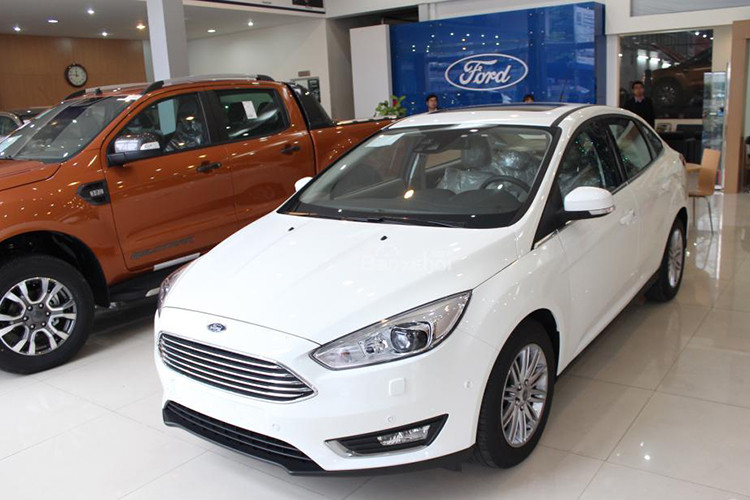 Ford Focus đã bị khai tử tại thị trường ôtô Việt. Hiện tại, Ford Việt Nam cho biết, các dây chuyền của hãng đã tạm dừng lắp ráp mẫu xe này tại nhà máy. Mẫu xe hạng C này liên tục có doanh số ế ẩm qua từng tháng, tháng 8/2019 cũng chỉ có 10 xe được bán và đứng vị trí thứ 2 trong top.