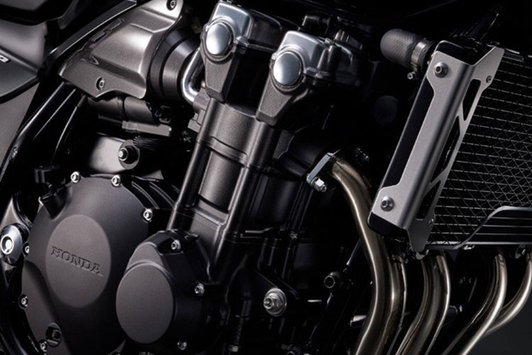 Mức giá xe Honda CB1300 Super Four Final Edition tại thị trường Nhật Bản sẽ có mức bán khởi điểm từ 1.727.000 yên (tương đương khoảng 316,5 triệu đồng). 