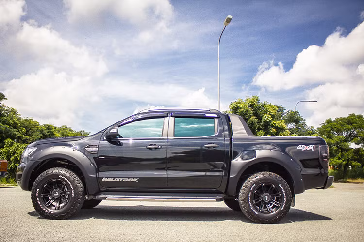 Sau khi giới thiệu Ranger 2016 tại triển lãm Bangkok (Thái Lan), Ford tiếp tục ra mắt phiên bản Ford Ranger Wildtrak. Đồng thời, đây cũng chính là mẫu xe mang đến nhiều cảm hứng cho dân độ và tín đồ off-road và đặc biệt là cả những dân chơi xe độ.