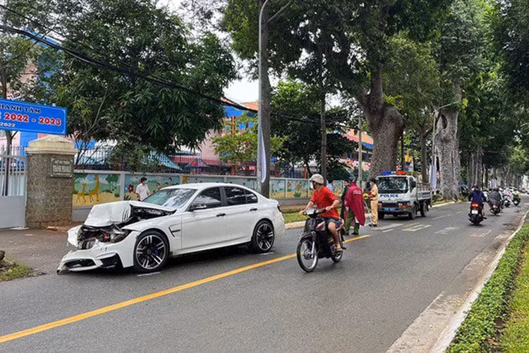 Cho nguoi khong co bang lai muon oto, nguy co doi dien an hinh su