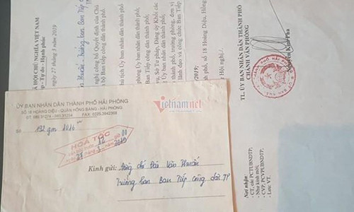 Truong ban tiep dan Hai Phong nhan hoa toc cho thoi chuc khi nam vien-Hinh-3