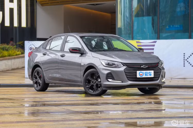 GM tại Trung Quốc đã giới thiệu và công bố thêm nhiều thông tin chi tiết về mẫu xe Chevrolet Onix 2019 hoàn toàn mới sau khi ra mắt tại Triển lãm ôtô Thượng Hải 2019. Mẫu xe sedan cỡ B giá rẻ này được xem là sẽ thay thế Sonic (tên gọi Aveo tại Việt Nam) mà hãng đã ngừng sản xuất.