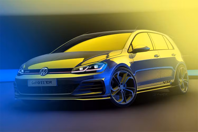 Cách đây không lâu, đại diện hãng xe ôtô đình đám Đức từng phát biểu rằng những mẫu xe của họ hiện giờ không thực sự nổi bật và hình ảnh không còn tốt như trước. Tuy nhiên, hãng xe này nhanh chóng sửa sai bằng cách tung ra loạt ảnh mới của dòng Volkswagen Golf GTI TCR mới với công suất hứa hẹn lên đến 290 mã lực.