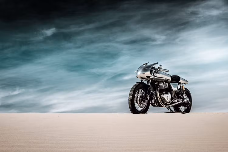 Cách đây ít lâu, đoạn video về chiếc Royal Enfield độ Cafe Racer đặc biệt của một xưởng độ đến từ Việt Nam đã chính thức được đưa lên kênh Youtube của hãng xe Ấn Độ.