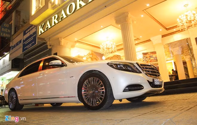 Có thể nói Maybach S600 là quyết định đúng đắn của hãng xe Mercedes sau khi khai tử thương hiệu Maybach.Với mức giá không quá đắt tiền như Rolls-Royce hay Bentley nhưng mẫu xe này vẫn đảm bảo sự sang trọng ở cấp độ cao nhất.