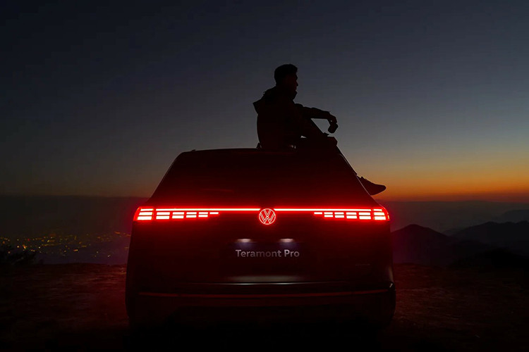 Nhờ những thay đổi này, công suất động cơ tăng lên 272 mã lực và mô-men xoắn đạt 400 Nm, cao hơn 52 mã lực và 50 Nm so với phiên bản tiền nhiệm. Xe sử dụng hộp số ly hợp kép 7 cấp kết hợp hệ dẫn động 4Motion, cho phép tăng tốc 0-100 km/h trong 7,6 giây.