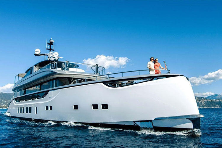 Hiện nay, giá bán khởi điểm mà nhà sản xuất đưa ra cho GTT 115 là 14,4 triệu USD và có thể sẽ còn tăng hơn nữa, tuỳ theo yêu cầu cũng như những tuỳ chọn mà khách hàng đặt thêm cho chiếc du thuyền này.