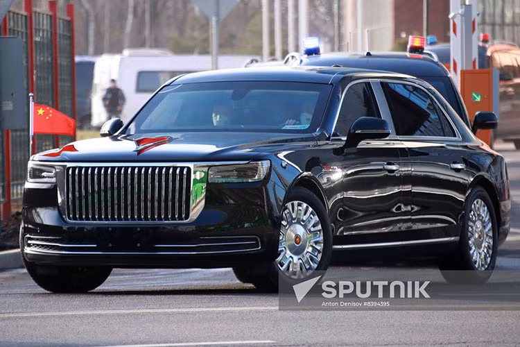 Theo báo chí Nga cho hay, những chiếc sedan siêu sang Hồng Kỳ N701 đã xuất hiện ở Moscow hai ngày trước khi ông Tập có chuyến thăm chính thức Nga. Những chiếc xe này khi đó chạy thử trên đường phố ở trung tâm Moscow.
