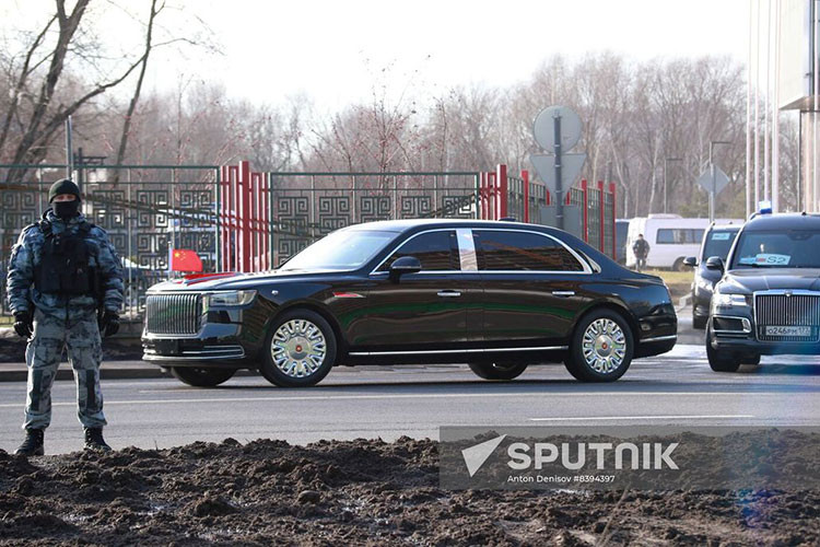 Giống với các mẫu limousine chở nguyên thủ khác, N701 cũng được thiết kế đặc biệt với thân xe có khả năng chống đạn và có hệ thống sơ cứu riêng trong xe. Là mẫu xe dành riêng cho người đứng đầu Trung Quốc, Hồng Kỳ N701 được sản xuất 50 chiếc trong vòng 10 năm.