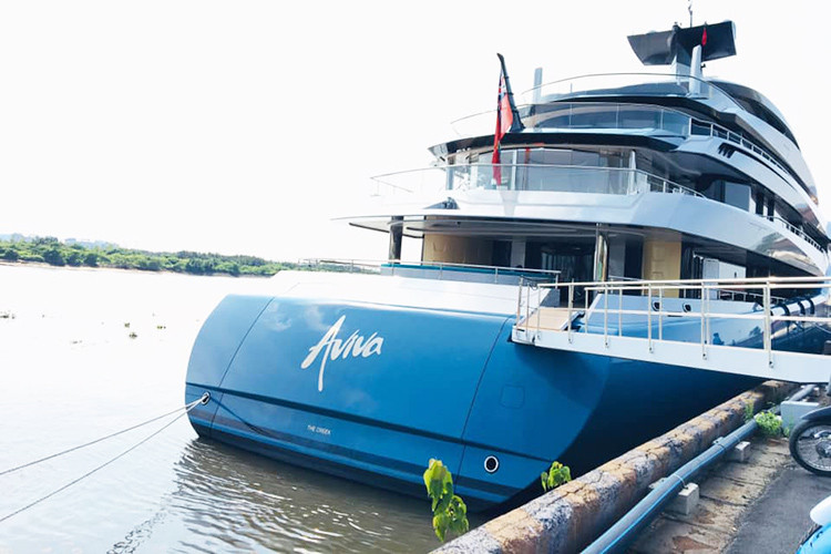 Nhờ những yếu tố thiết kế và chế tạo xuất sắc, chiếc Aviva đã giành được giải thưởng “The World Superyacht Award 2018” và “Boat International Design &amp; Innovation Award 2018” – tức giải thưởng Siêu du thuyền thế giới năm 2018 và giải thưởng giá trị về thiết kế và sáng tạo.