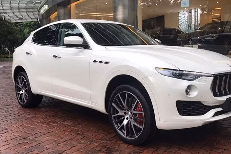 Theo hãng xe sang Maserati, Levante đạt tỉ lệ phân phối trọng lượng trước/sau hoàn hảo (50/50). Các kích thước tổng thể của chiếc xe bao gồm D x R x C của xe lần lượt là 5003, 1968 và 1679 mm cùng với trục cơ sở dài 3004 mm. Với thiết kế thanh lịch, mượt mà, thân xe của Levante có hệ số cản khí động học chỉ 0,31. 