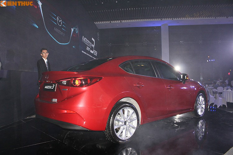 Với việc giảm giá bán Mazda3, tổng giá trị ưu đãi khi khách hàng mua mẫu xe này trong tháng 8 đã lên tới 70 triệu đồng. Đây là cơ hội tốt để người dùng mua được một chiếc Mazda3 với mức giá hấp dẫn trong năm.