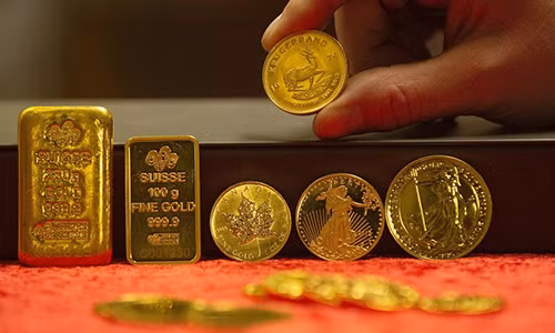 Gia vang hom nay 15/4: Trung Quoc o at mua vang