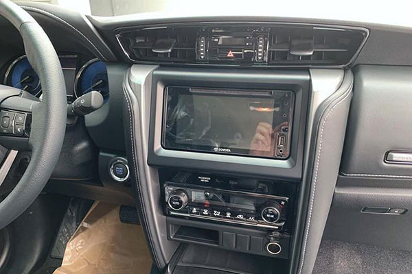 Lua chon Mitsubishi Pajero Sport hay Fortuner Legender ban 1 cau?-Hinh-8