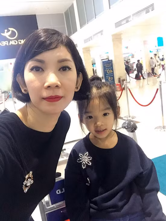 Xuân Lan dành những ngày nghỉ Tết ngắn ngủi để đưa con gái đi du lịch. 