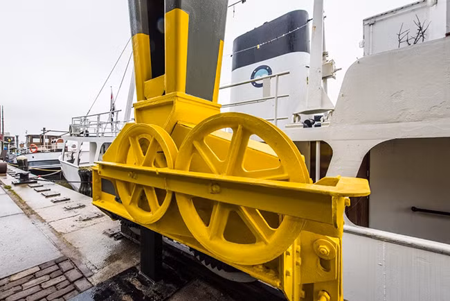 Chiếc cần trục nguyên bản có tên Figee 2868