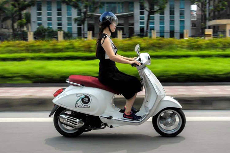 Nếu bạn thực dụng hãy chọn thương hiệu Honda vì xe máy của hãng này chú trọng tới tính kinh tế khi vận hành. Xe ga của SYM, Suzuki hay một số hãng xe mới vào Việt Nam đôi khi lại là lựa chọn của bạn vì chúng có mức giá cạnh tranh hơn.