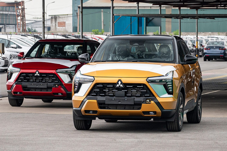  Mitsubishi Xforce: 802 xe Dù giảm nhẹ 4 xe so với tháng trước, nhưng với doanh số 802 xe bán ra trong tháng 5/2024, Mitsubishi Xforce vẫn nằm trong Top 10 xe bán chạy nhất tháng. Tuy nhiên, kết quả này khiến Xforcr tụt 2 bậc xuống vị trí thứ 8 trong bảng xếp hạng. Lũy kế từ đầu năm đến nay, doanh số của Xforce là 2.942 xe. Mẫu B-SUV Mitsubishi Xforce được nhập khẩu nguyên chiếc từ Indonesia với 4 phiên bản GLX, Exceed, Premium và Ultimate. 