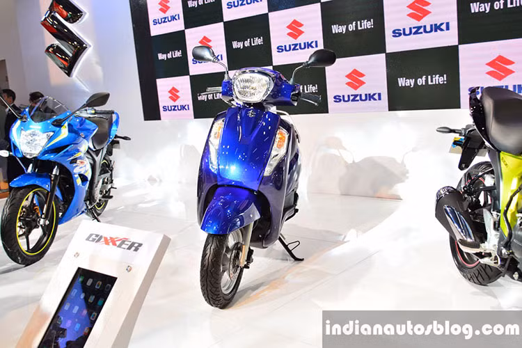 Thế hệ đầu tiên của mẫu scooter này từng xuất hiện lần đầu tiên vào năm 2007. Suzuki Access 125 mới được xem là mẫu xe tay ga thế hệ thứ hai của hãng Suzuki Nhật Bản tại thị trường Ấn Độ, xe dựa trên nền tảng mới và có động cơ được nâng cấp.