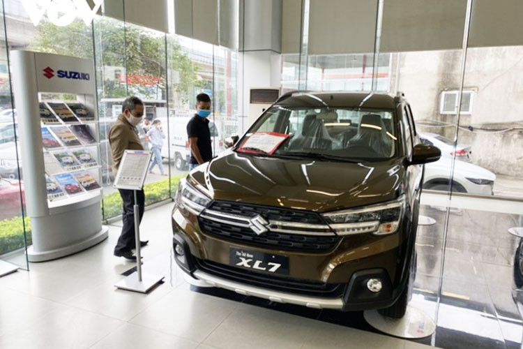 Xe oto nhap khau tiep tuc giam gia, canh tranh xe lap rap-Hinh-2