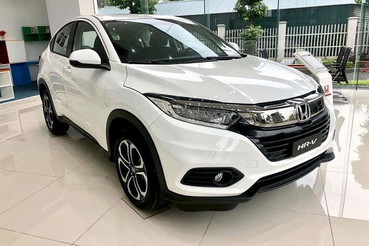 Xe oto nhap khau tiep tuc giam gia, canh tranh xe lap rap