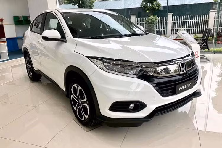 Xe oto nhap khau tiep tuc giam gia, canh tranh xe lap rap