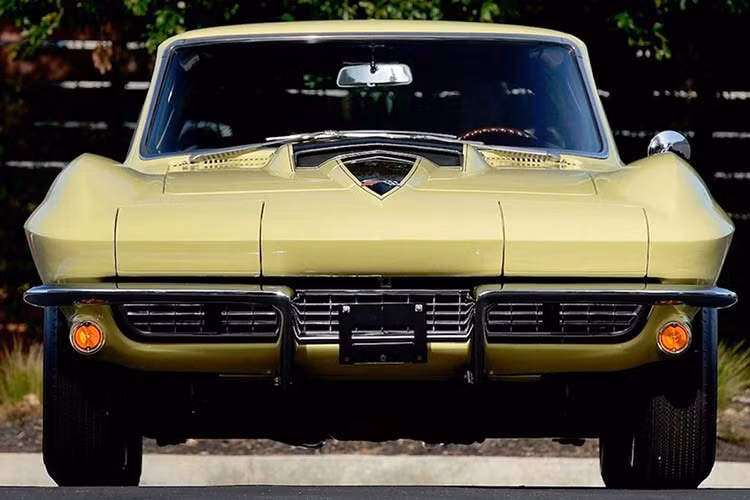 “Chén Thánh của mọi Corvette” rõ ràng là một danh hiệu vô cùng cao quý, và xứng đáng dành cho chiếc xe Chevrolet Corvette L88 cổ điển này.