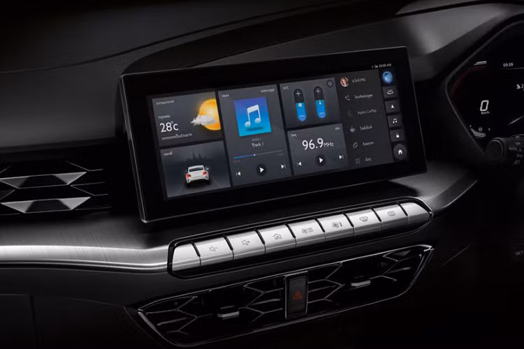 MG5 được trang bị ba chế độ lái bao gồm: Urban, Normal và Dynamic nhằm đa dạng hóa trải nghiệm lái xe cho khách hàng... Ngoài ra, hệ thống trợ lực lái điện (EPS) trên MG5 có thể điều chỉnh linh hoạt để đáp ứng nhu cầu trải nghiệm của khách hàng trên mọi cung đường.