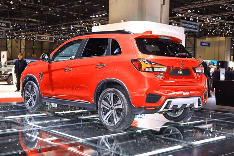 Mitsubishi chưa công bố các thông số cụ thể về khối động cơ mà hãng trang bị trên Outlander Sport 2020. Tuy nhiên, tại thị trường châu Âu, Outlander Sport 2020 sử dụng động cơ 2.0L MIVEC 4 xy-lanh đi kèm hộp số sàn 5 cấp hoặc INVECS 3-III vô cấp tích hợp chế độ lái thể thao 6 cấp.
