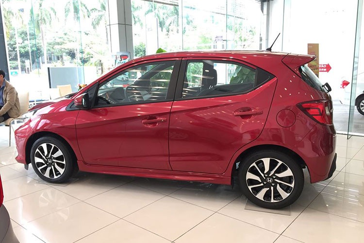 Giam 100% phi truoc ba, gia lan banh Honda Brio con bao nhieu?-Hinh-3