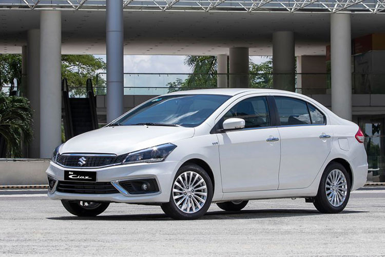 Ngay kế sau Tourneo là 1 cái tên quen thuộc - Suzuki Ciaz với kết quả bán hàng đạt 8 xe. Hiện tại, mẫu sedan hạng B này đã bị tạm ngừng phân phối và theo Suzuki Việt Nam, Ciaz sẽ quay trở lại với phiên bản đạt chuẩn khí thải EURO5 phù hợp hơn với thị trường Việt.