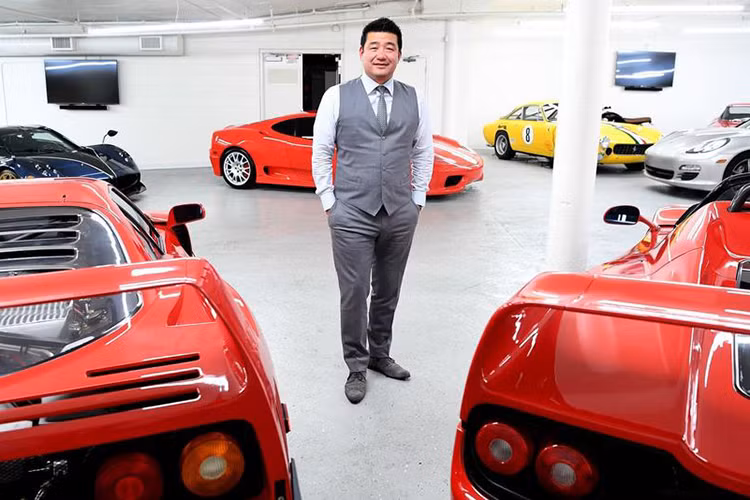 Thế nhưng, những điều này vẫn không thể giúp ông Lee trở thành chủ nhân của 1 trong 200 chiếc siêu xe Ferrari LaFerrari Aperta. Mới đây, ông Lee cũng đã thừa nhận việc mình bị Ferrari từ chối khi ngỏ ý muốn mua chiếc siêu xe Ferrari LaFerrari Aperta trên Instagram cá nhân.