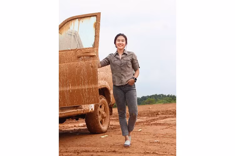 Các kích thước D x R x C của xe lần lượt là 5125, 2110 và 1915 mm - ngang với Patriot, ngoại trừ chiều dài lớn hơn. Trong khi đó, khoảng sáng gầm xe lên tới 210 mm cũng giúp nó có thể dễ dàng vượt qua nhiều địa hình khác nhau. Xe được trang bị mâm 16 inch và lốp thành cao.