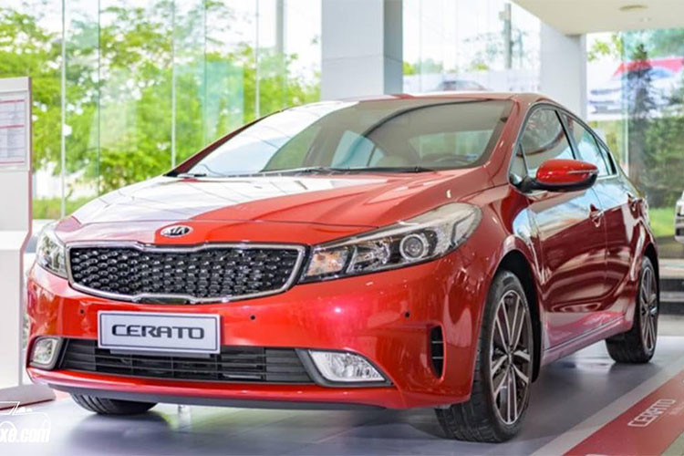 Tuy vậy, tăng trưởng ấn tượng nhất trong top 10 ô tô bán chạy nhất Việt Nam tháng 5/2018 thuộc về Kia Cerato với mức tăng tới 126% so với cùng kỳ, lần đầu tiên vượt qua mốc 1.000 xe/tháng với 1.045 xe bán ra tháng qua. Tính chung từ đầu năm, Cerato cũng có mức tăng trưởng mạnh thứ hai thị trường với mức tăng 109%, đạt hơn 4.400 xe bán ra.