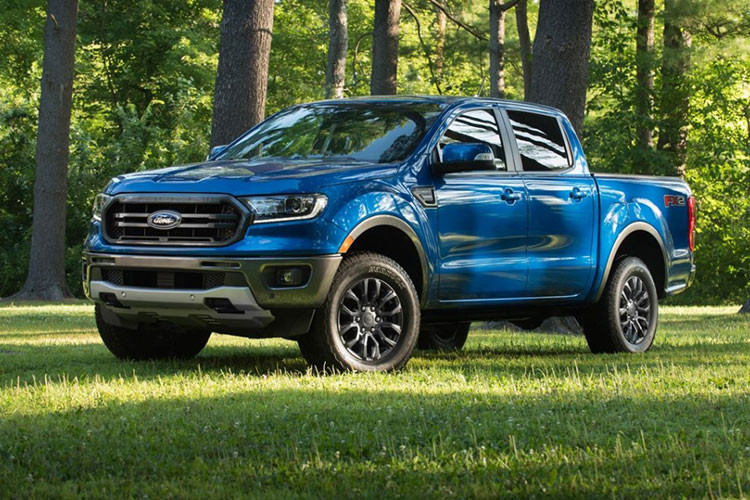 Với doanh số tháng 7 đạt 1.306 xe, Ford Ranger đứng ở vị trí thứ 4. Mức doanh số này giảm nhẹ 105 xe so với tháng 6. Thế hệ hiện hành của Ford Ranger được phân phối với 5 phiên bản (trừ bản Raptor), giá bán 616-925 triệu đồng. Theo một số nguồn tin, Ford Ranger 2023 sẽ được ra mắt vào ngày 26/8 tới đây. 