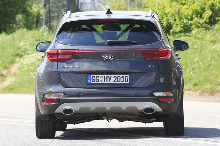 Hệ dẫn động EcoDynamics+ của Kia Sportage 2019 bao gồm động cơ diesel R 4 xi-lanh, dung tích 2.0 lít, ắc-quy 48V và bộ máy phát điện khởi động mild hybrid. Hiện hãng Kia chưa công bố thông số vận hành của hệ dẫn động này. Ngoài ra, Sportage phiên bản 2019 còn được trang bị động cơ diesel U3 CRDI 4 xi-lanh, dung tích 1,6 lít mới. Kia khẳng định đây là động cơ diesel sạch nhất của hãng từ trước đến nay.