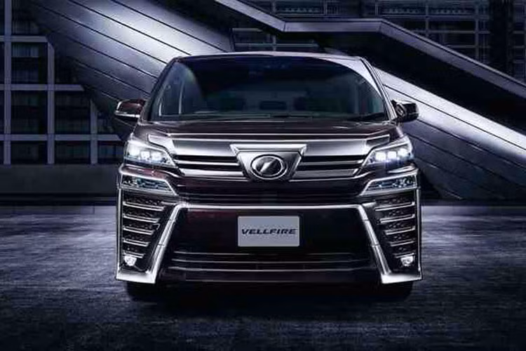 Cụ thể, chủ tịch Lexus ở Manila (Lexus Philippines) - Ông Raymond Rodriguez đã tuyên bố Lexus sẽ giới thiệu một chiếc minivan sang trọng. và có thể nó sẽ được nâng cấp từ "người anh em" Toyota Alphard.