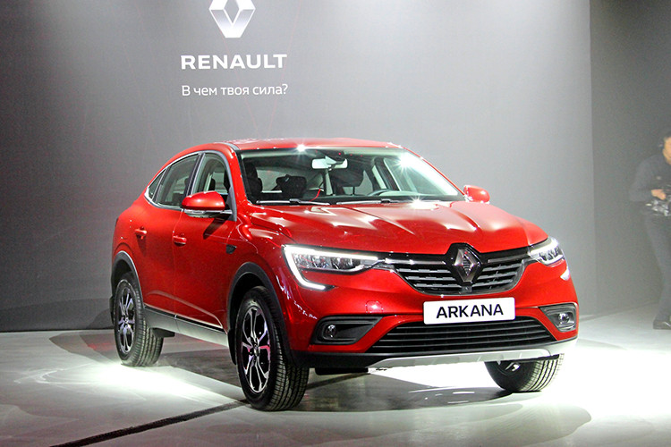 Mẫu SUV lai Coupe bình dân Renault Arkana 2019 mới đã lần đầu tiên trình làng trong triển lãm Ô tô Moscow 2018 diễn ra vào tháng 9 năm ngoái. Sau gần 1 năm, mẫu xe được coi là lựa chọn thay thế giá rẻ cho BMW X4 mới có mặt trên thị trường Nga.