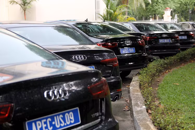 AUDI AG cũng đã kịp sản xuất 5 mẫu xe Audi phiên bản giới hạn để phục vụ riêng cho sự kiện APEC 2017 tại Việt Nam. Mỗi mẫu xe được lựa chọn những trang thiết bị khác nhau và được quyết định sau khi có được sự đồng thuận giữa nhà nhập khẩu chính hãng Audi tại Việt Nam và Ủy ban Quốc gia APEC 2017. 