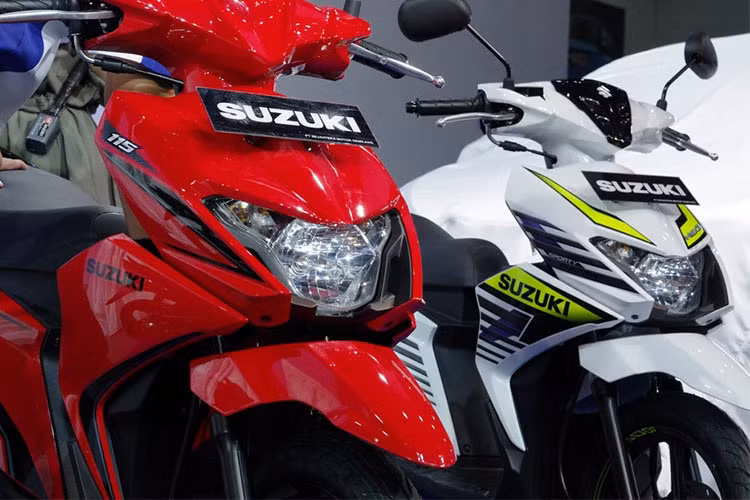 Thiết kế phần đầu xe góc cạnh với cụm đèn pha trước tích hợp xi-nhan quen thuộc trên các xe môtô thể thao Suzuki thế hệ mới. Ngoài ra, trên các phiên bản cao cấp, Nex II còn được trang bị đèn pha công nghệ LED.