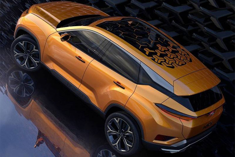 Ngoài động cơ, nhà sản xuất xe hơi đình đám Ấn Độ này còn tiết lộ xe sẽ được phát triển dựa trên nền tảng trọng lượng nhẹ linh hoạt và tiên tiến. Các trang bị công nghê và nội thất không hề kém cạnh các mẫu xe SUV hạng sang khác đang được bán ra trên thị trường hiện nay.