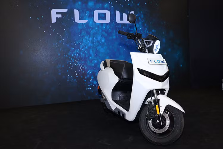 Hiện tại mẫu xe điện 22 Motors Flow đang được bán ra tại Ấn Độ với giá khoảng 74.740 Rupee (tương đương 25,6 triệu đồng). Thương hiệu xe điện Ấn Độ đặt mục tiêu sẽ bán được 200.000 chiếc Flow trong vòng 3