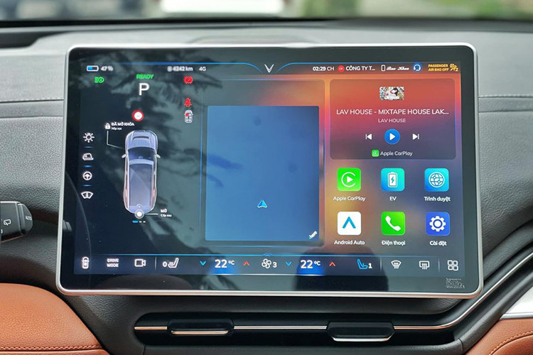Điểm nhấn của VinFast VF9 Plus đến từ ghế thương gia ở hàng thứ 2 với khả năng chỉnh điện và 5 chế độ massage không xe nào cùng tầm giá có được.