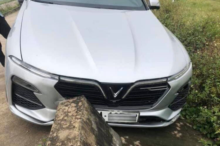 Mới đây, hội nhóm người sử dụng xe VinFast tại Việt Nam trên mạng xã hội đã có phen dậy sóng với một bài chia sẻ về báo giá phụ tùng thay thế và sửa chữa của một chiếc sedan VinFast Lux A2.0 mới sau khi gặp tai nạn. Theo đó, chi phí sửa chiếc sedan cỡ trung này lên tới nửa tỷ đồng.